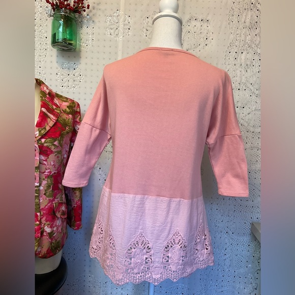 HANNAH Woman’s Sz Small 100% Cotton Lightweight Sweat Shirt with Scalloped Lace - Picture 2 of 8